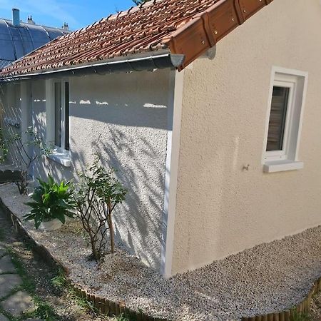 Petite Maison Cosy Dans Un Jardin. Ермон Екстериор снимка