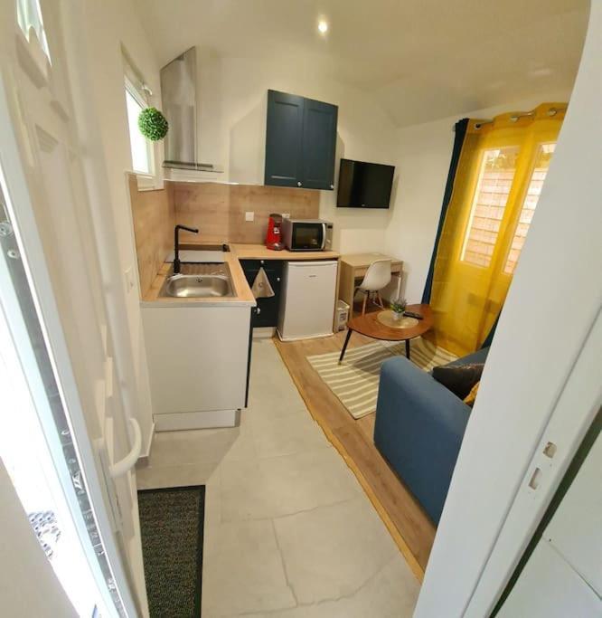 Petite Maison Cosy Dans Un Jardin. Ермон Екстериор снимка